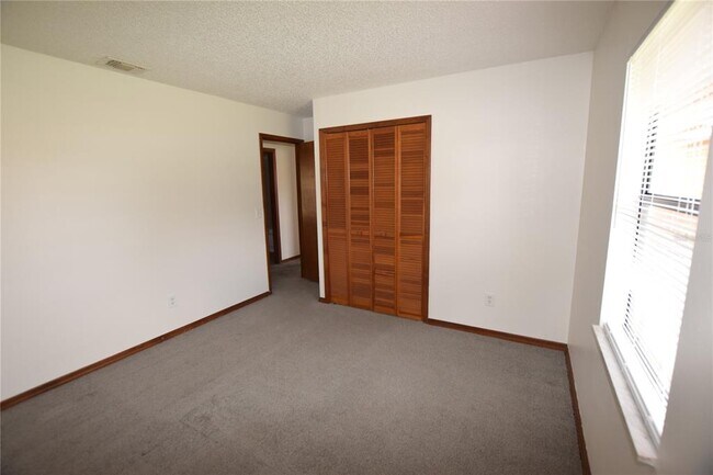 Building Photo - 2585 Derby Dr