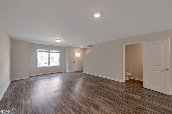 Building Photo - 328 Ashigan St