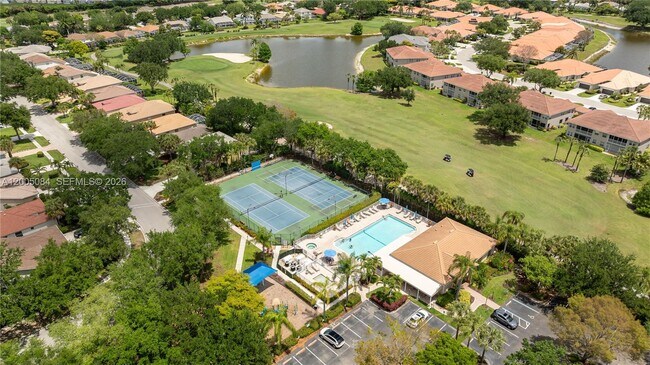 Building Photo - 1896 Crestview Way