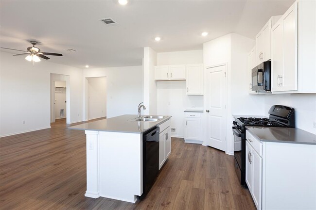 Building Photo - 124 Juniper Springs Rd