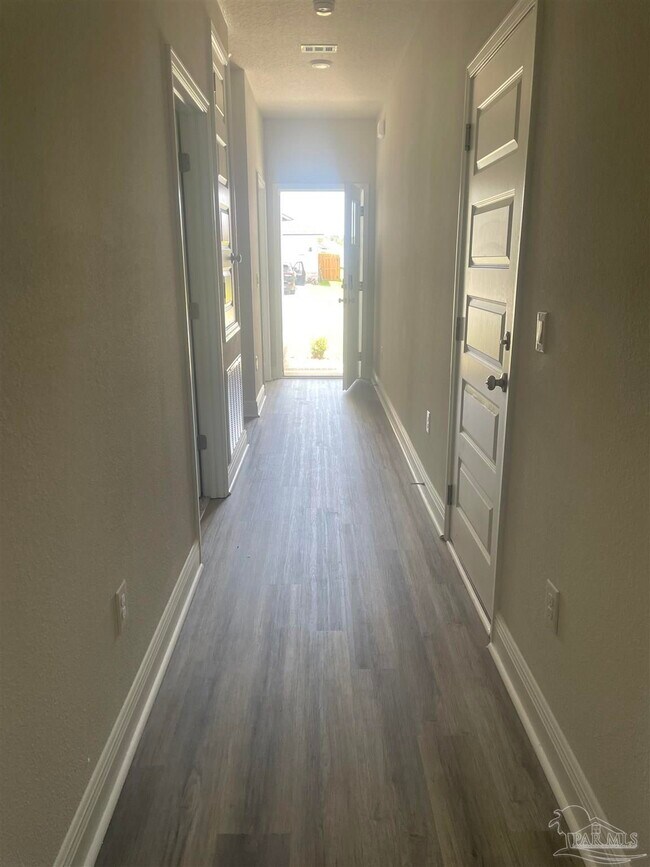Building Photo - 8178 Fox Hunt Dr