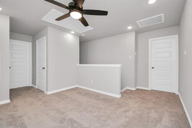 Building Photo - 27107 Newport Trce Ln