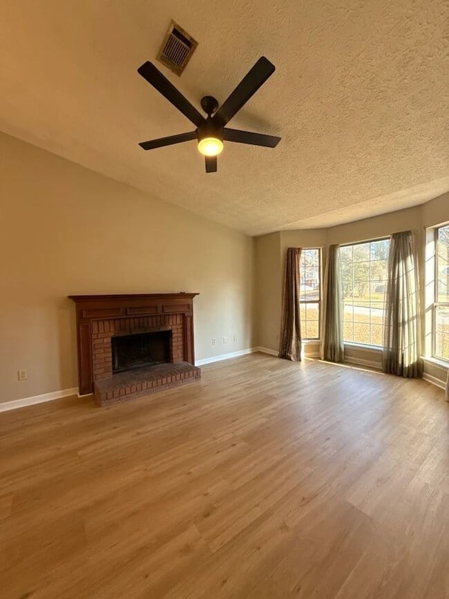 Building Photo - 3 Bed 2.5 Bath in Atlanta!