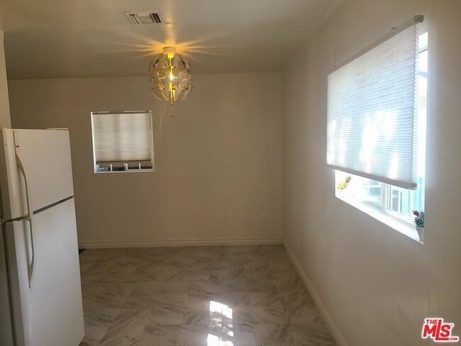 Building Photo - 18133 Lull St