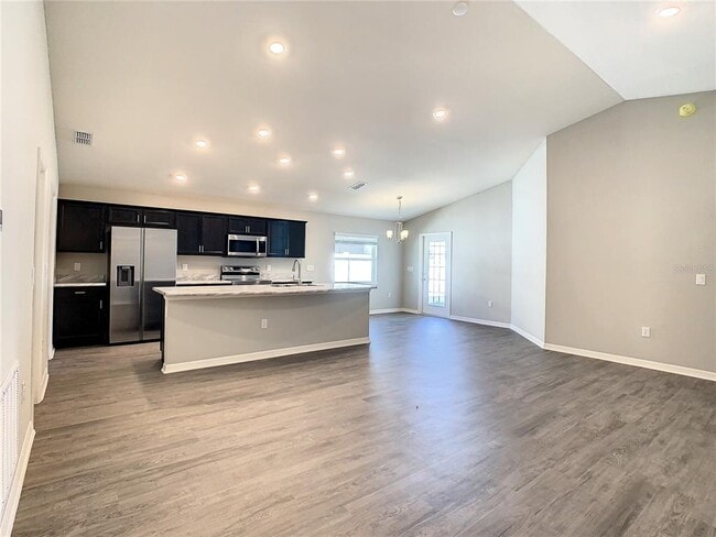 Building Photo - 4466 Hummingbird Ln