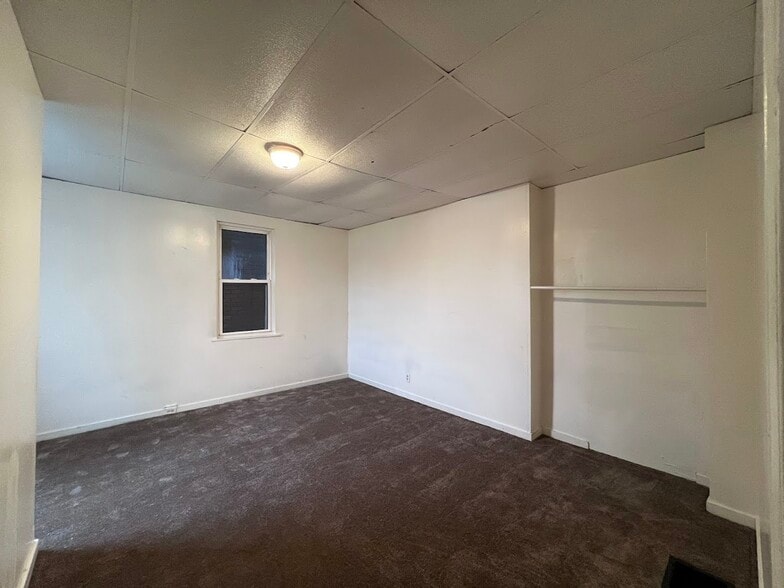 Building Photo - 207 E 10th Ave