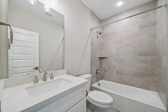 Building Photo - 10961 Hewitt Cliff Ln