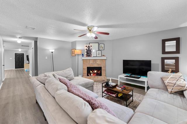 Building Photo - 5401 Pandale Valley Dr