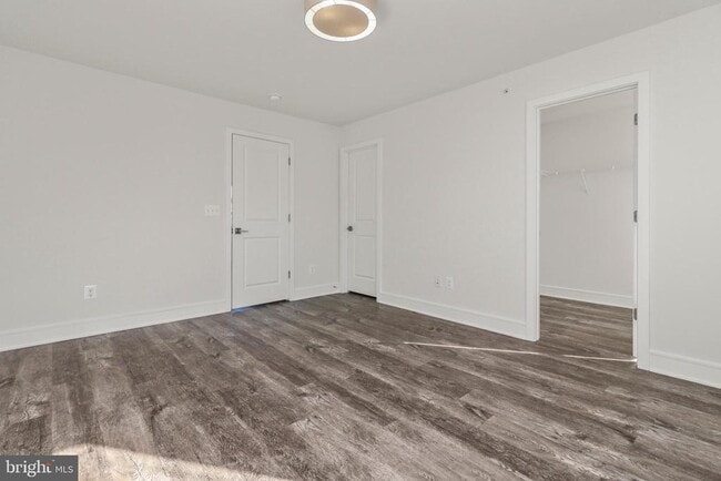 Building Photo - 14583 Lakestone Dr