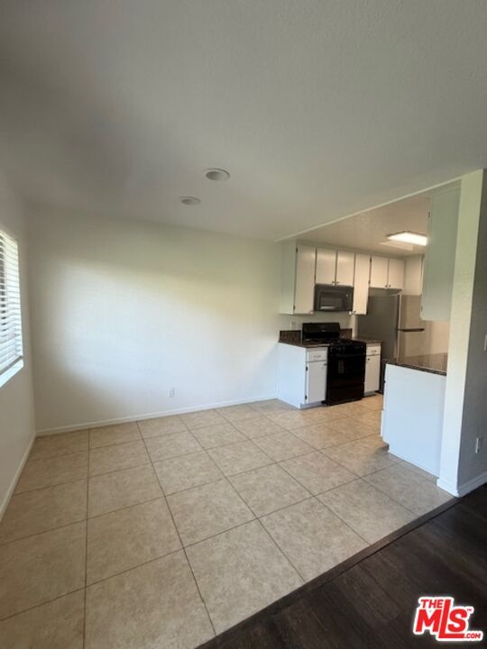 Building Photo - 4353 Coldwater Canyon Ave