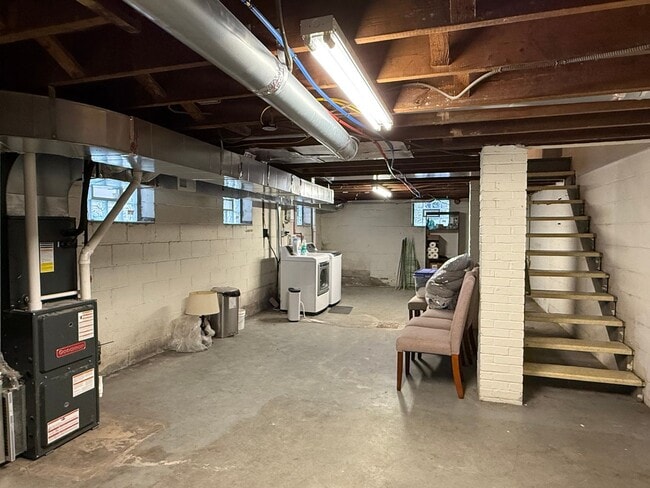 Building Photo - Sewickley - Just Reduced!