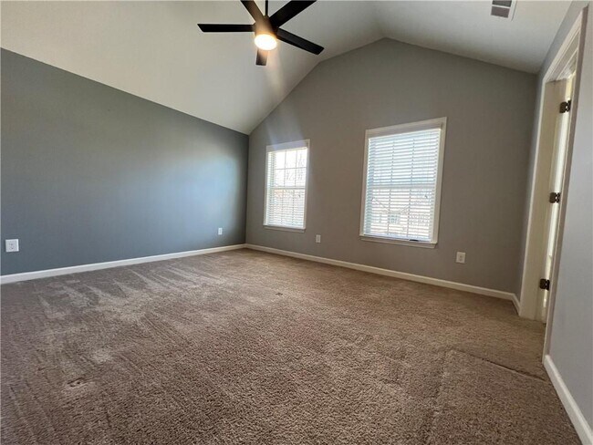 Building Photo - 5245 Bucknell Trace