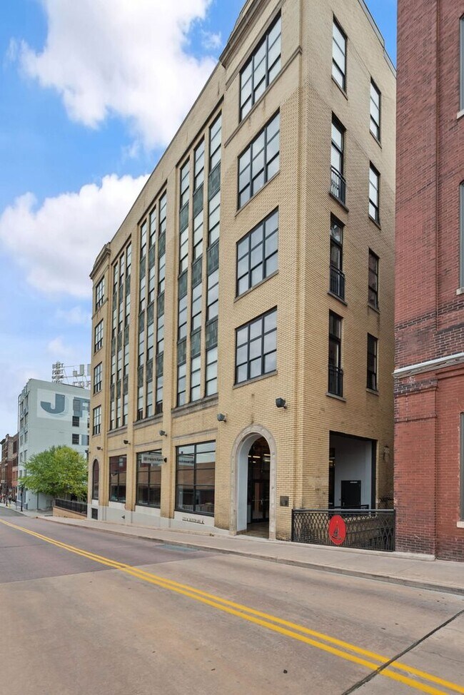 Building Photo - 1BR  Fire Street Lofts in Downtown Knoxvil...