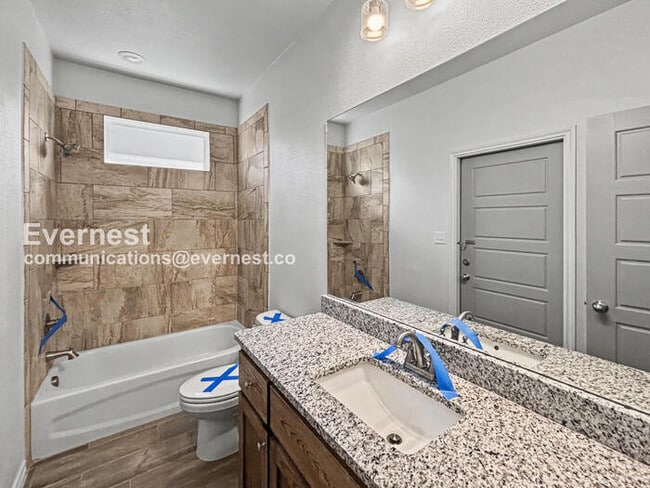 Building Photo - 8507 Glade Dr