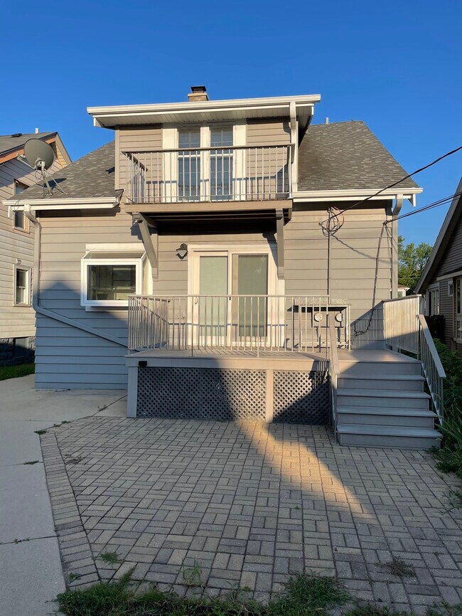 Deck - 1324 S 76th St