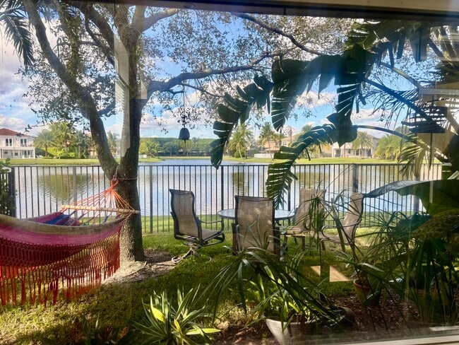 Building Photo - 2333 Waburton Terrace