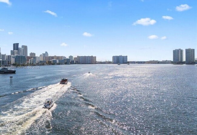 Building Photo - 19101 Mystic Pointe Dr