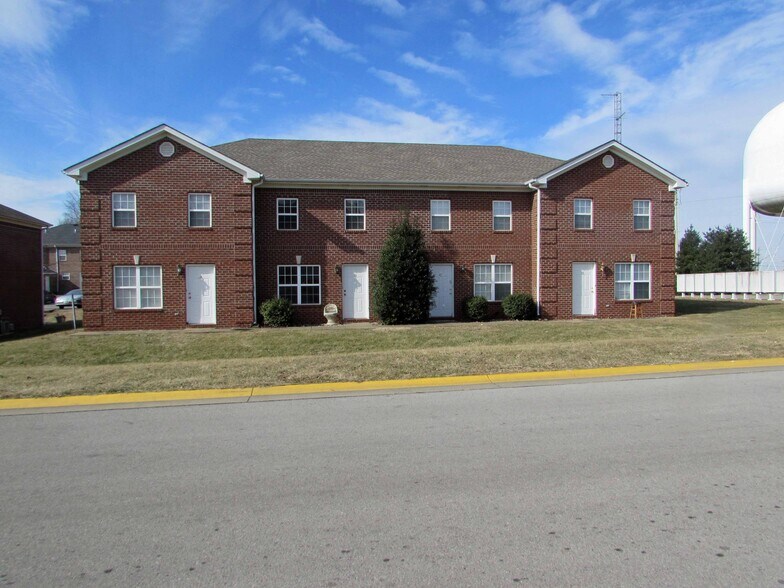Primary Photo - 3840 Banyan Dr