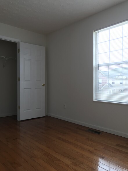 Building Photo - 4191 Otter Creek Dr