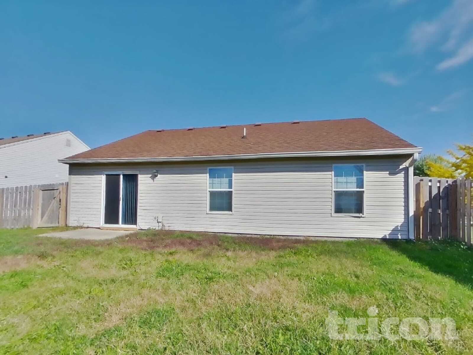 Building Photo - 1039 Central Park Blvd S