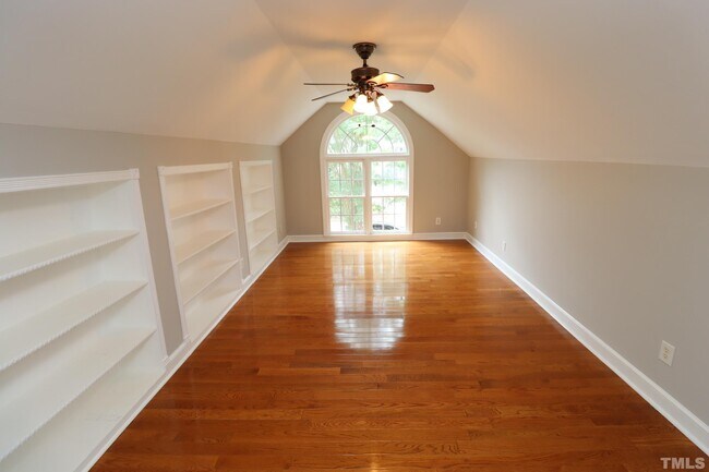 Building Photo - 100 Pebble Ridge Farms Ct
