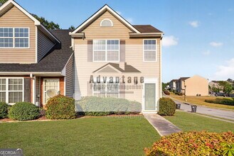 Building Photo - 8100 Oakley Cir