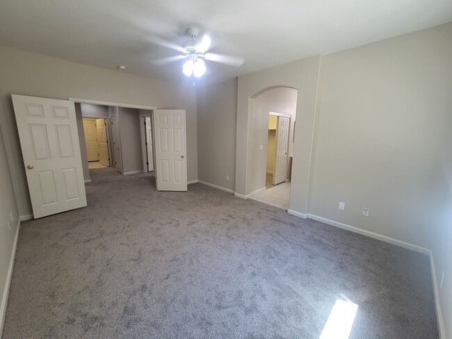 Building Photo - 8624 Banton Cir