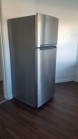 Kitchen - 2023 S Harcourt Ave
