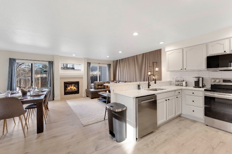 Building Photo - 5316 Stuart St