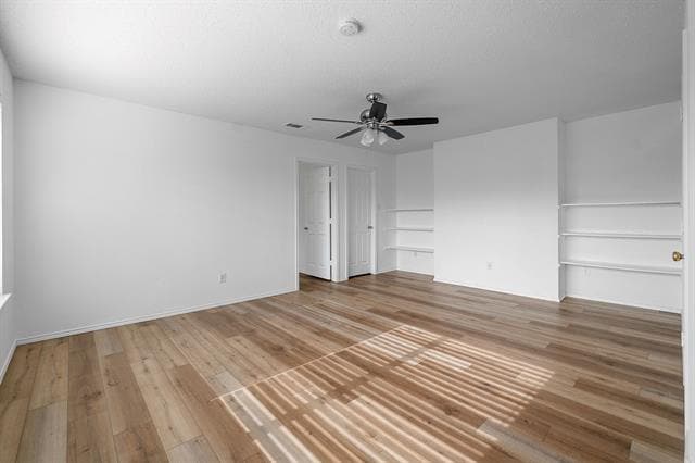 Building Photo - 3944 Willowbend Dr
