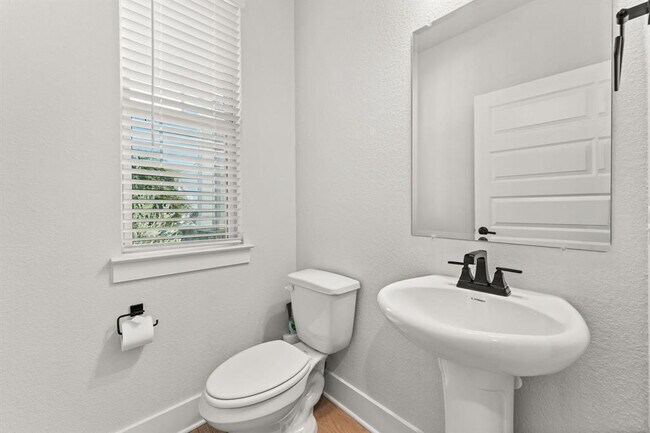 Building Photo - 8512 McKamy Dr