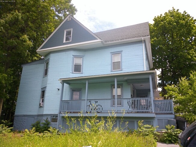 Building Photo - 113 Comstock Pl