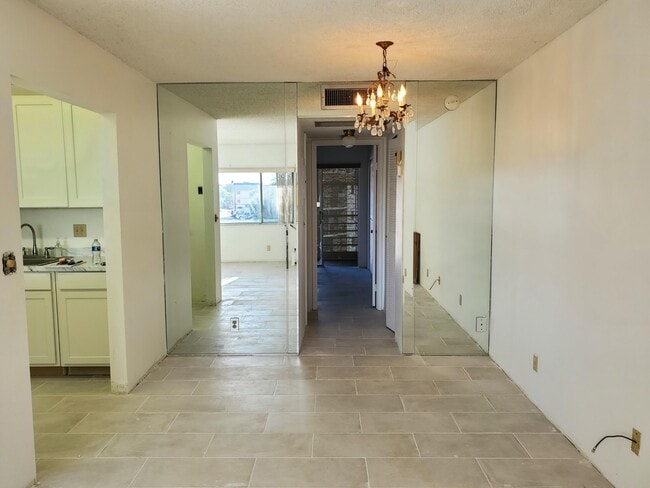 Building Photo - 2200 Springdale Blvd