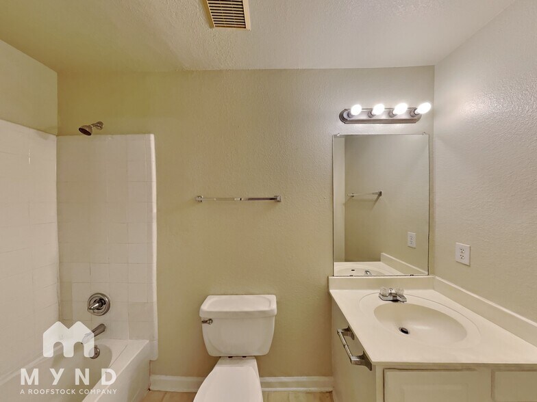 Building Photo - 6905 Doyal Dr