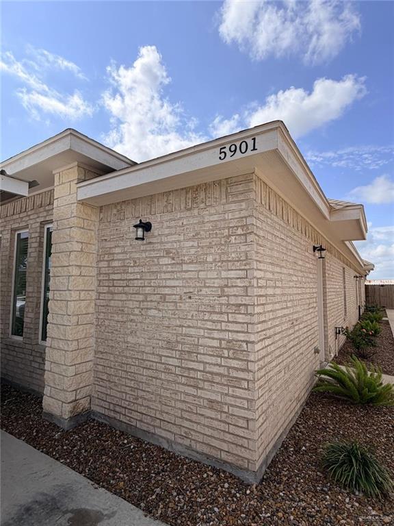 Building Photo - 5901 Nightingale Ave