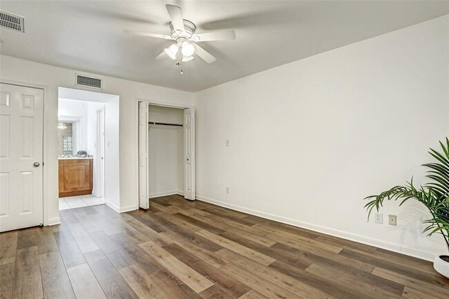 Building Photo - 7685 Northcross Dr