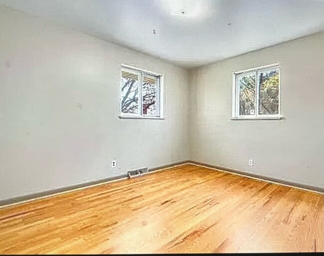 Bedroom 3 - 6359 Yarrow St