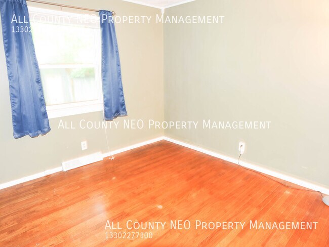 Building Photo - 1155 Madrid Dr