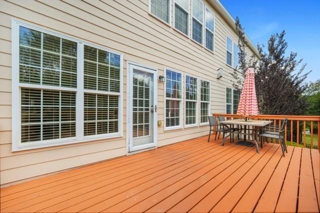 Building Photo - 585 Marylebone Dr