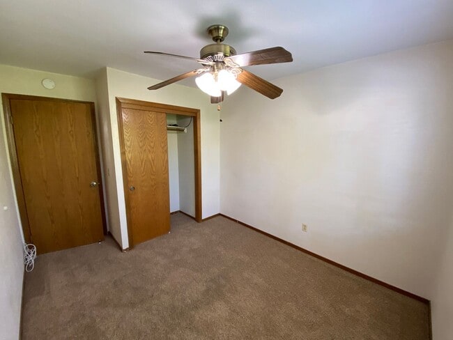 Building Photo - 1348 E Ferguson Ct