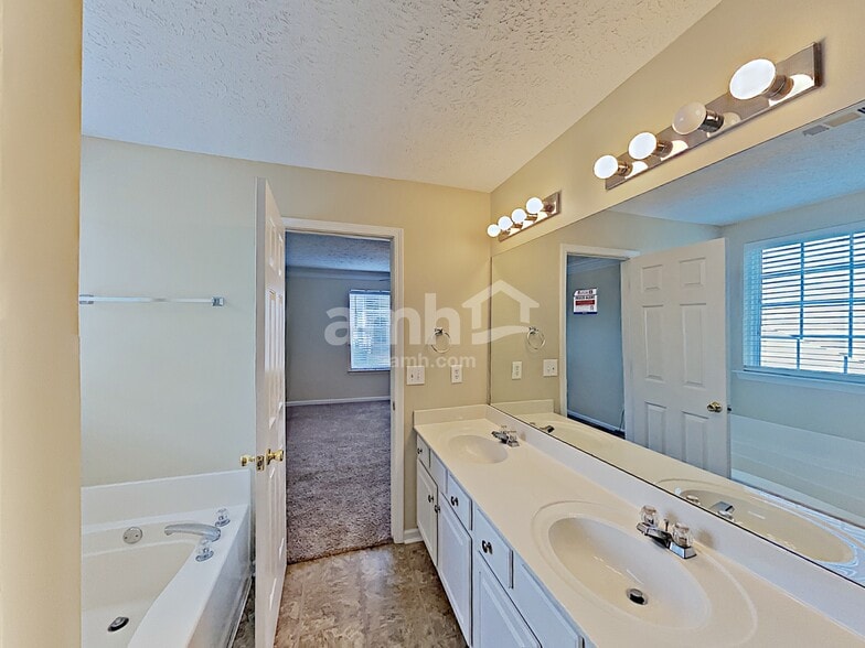 Building Photo - 329 Westminster Dr