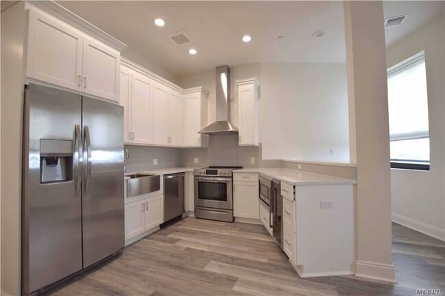 Building Photo - 35 Broadway