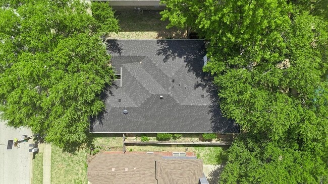 Building Photo - 8812 Sabinas Trail