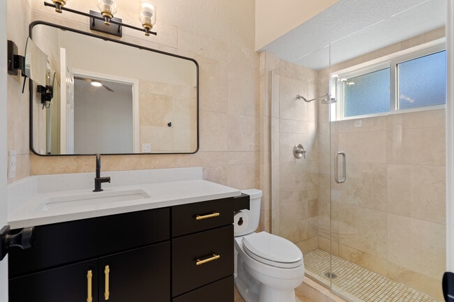 Building Photo - 2882 S Palmer Dr