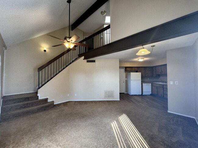 Building Photo - ***MOVE IN SPECIAL*** 2 STORY TOWNHOME WITH ATTACHED GARAGE WATER INCL