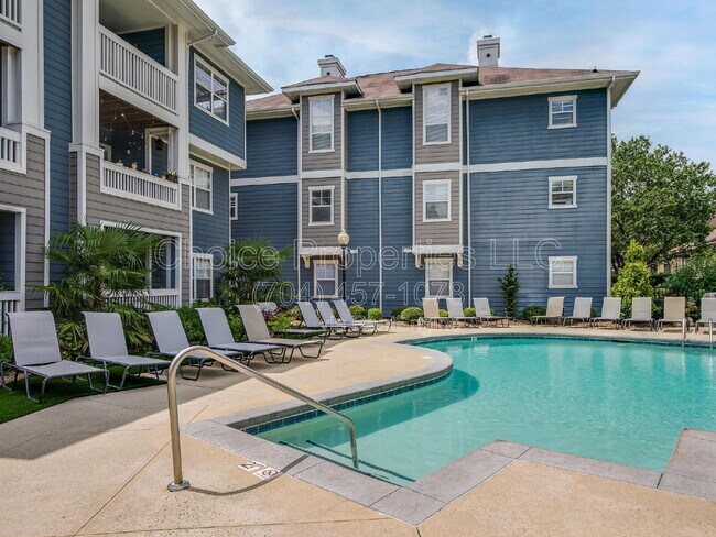 Building Photo - 415 Mather Green Ave