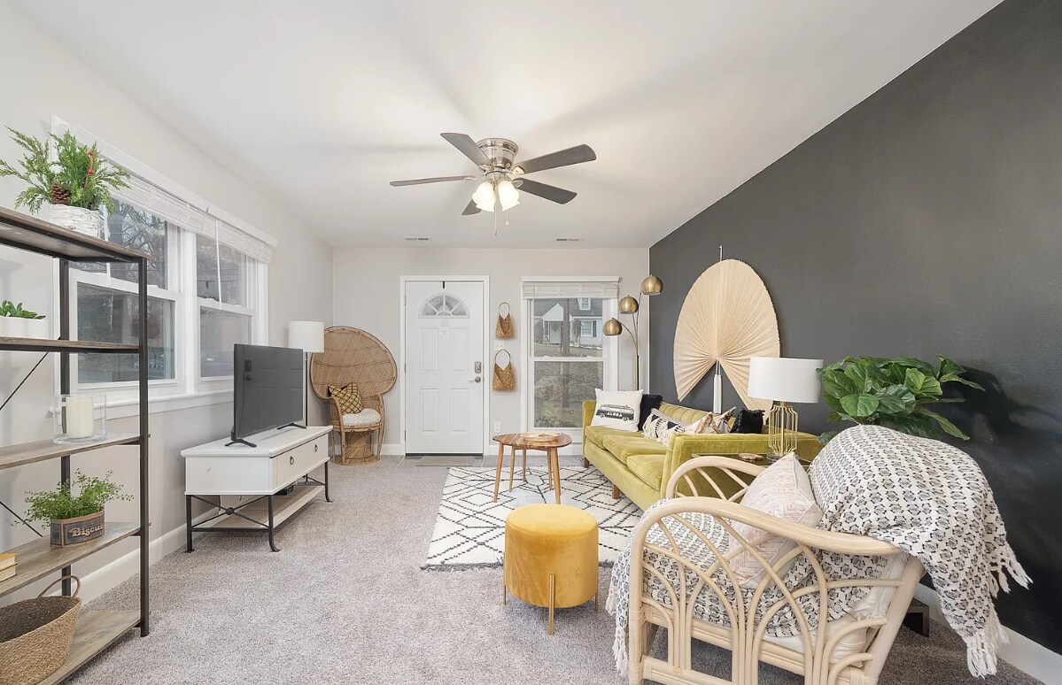 main living - 412 Belvedere St