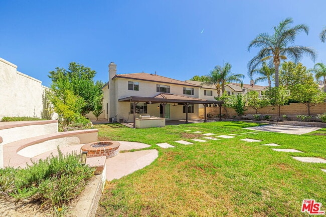 Building Photo - 25755 Hood Way