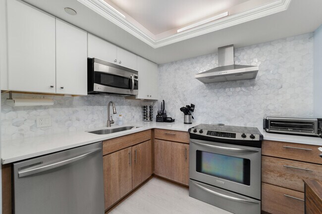 Building Photo - 4101 N Ocean Blvd