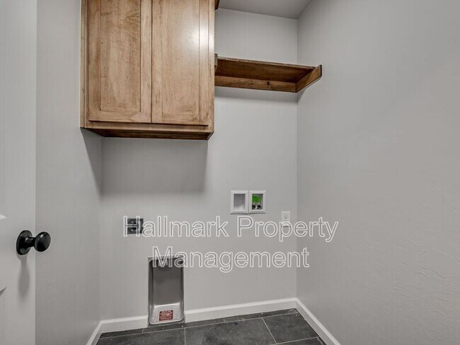 Building Photo - 11704 SW 48th St